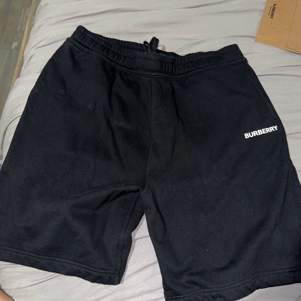 Men’s shorts size XL Burberry
